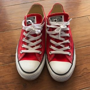 Red Converse size 8.5